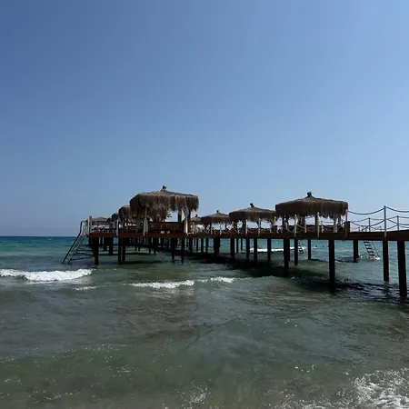 Iskiele Caesar Blue & Sea View H-49 * Larnaca